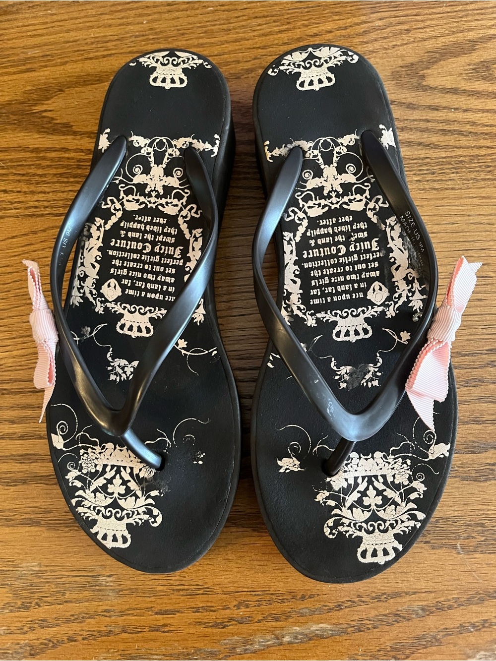 Juicy Couture Y2K Platform Flip Flops with Pink Ribbon Bows &original charms